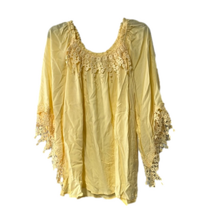 Women’s Melissa Paige‎ Yellow Blouse size Large beautiful floral design sleeves